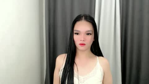 Snapshot of lanawyatt_ chatting on 10-27-25, 10:19 lanawyatt_ online show from 10-27-25, 10:19