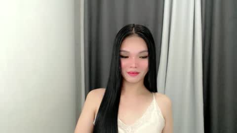 Snapshot of lanawyatt_ chatting on 10-31-25, 10:16 lanawyatt_ online show from 10-31-25, 10:16