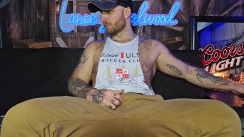 Snapshot of lancehardwood222 chatting on 01-07-25, 01:49 LANCE online show from 01-07-25, 01:49