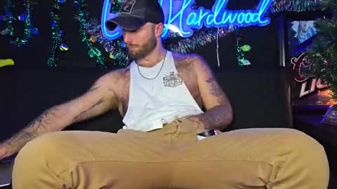 Snapshot of lancehardwood222 chatting on 11-02-25, 12:46 LANCE online show from 11-02-25, 12:46