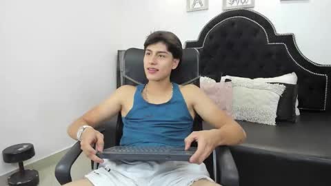 Snapshot of landercruz chatting on 10-10-25, 03:49 landercruz online show from 10-10-25, 03:49
