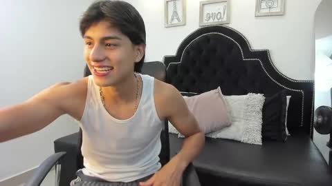 Snapshot of landercruz chatting on 10-18-25, 04:04 landercruz online show from 10-18-25, 04:04