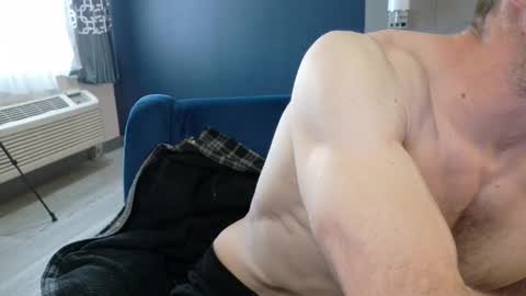 Snapshot of landon4200 chatting on 05-20-26, 04:35 Landon420 online show from 05-20-26, 04:35
