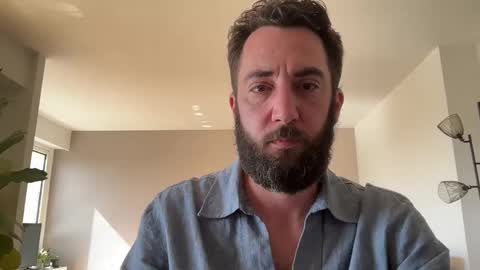 Snapshot of lanimalr chatting on 04-09-26, 10:09 Lanimal online show from 04-09-26, 10:09