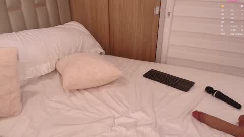 Lina online show from 02-26-25, 03:53