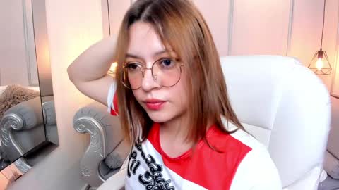 Snapshot of lanna18_ chatting on 01-09-25, 02:40 Lanna online show from 01-09-25, 02:40