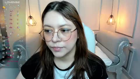 Snapshot of lanna18_ chatting on 01-12-25, 12:01 Lanna online show from 01-12-25, 12:01