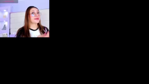 Snapshot of lanna18_ chatting on 01-21-25, 11:46 Lanna online show from 01-21-25, 11:46