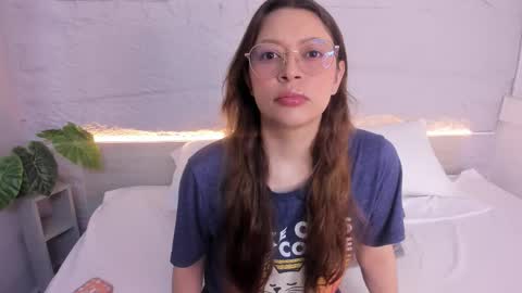 Lanna online show from 03-18-26, 11:35