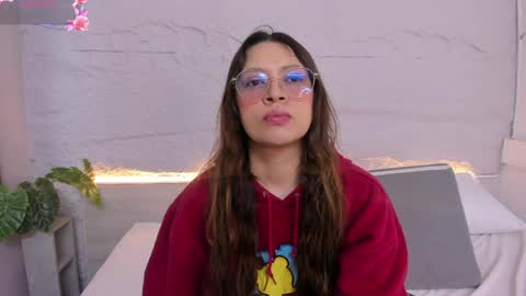 Lanna online show from 04-10-26, 11:37