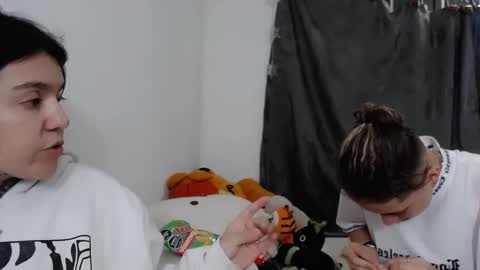 LANNIE   online show from 01-12-25, 02:35