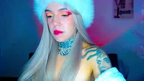 LANNIE   online show from 09-15-25, 04:51