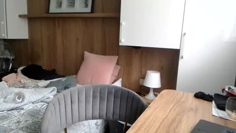 Snapshot of lantti chatting on 06-17-26, 09:34 lantti online show from 06-17-26, 09:34