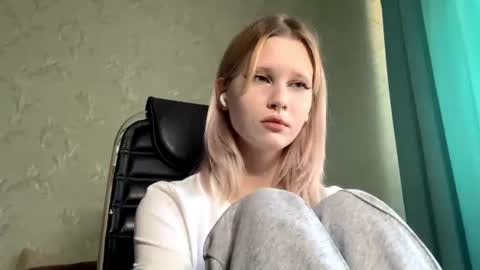 Snapshot of laquandameisinger chatting on 07-19-26, 01:26 Jessica online show from 07-19-26, 01:26