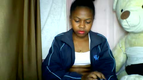 lara_belle online show from 05-18-26, 04:07