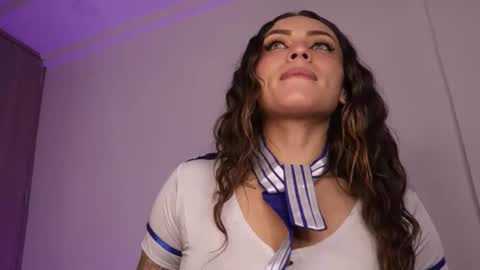 Snapshot of lara_bombshelll chatting on 01-09-26, 11:50 Lara online show from 01-09-26, 11:50