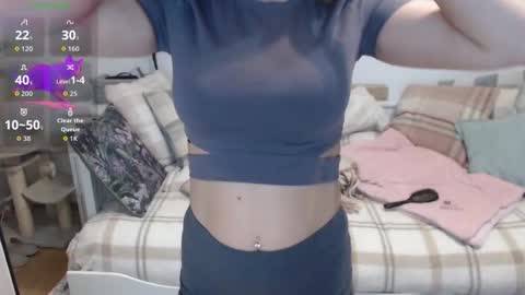 Snapshot of lara_c_rau chatting on 11-02-25, 04:20 Lara online show from 11-02-25, 04:20