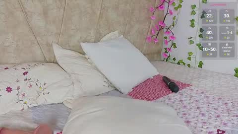 Lara Gill online show from 03-11-26, 09:32