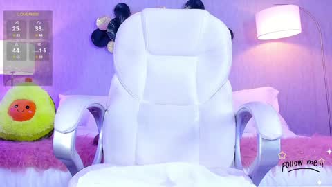 Snapshot of lara_jeean chatting on 01-24-25, 10:19 Lara online show from 01-24-25, 10:19