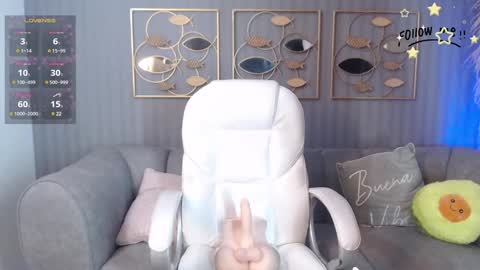 Snapshot of lara_jeean chatting on 01-27-25, 10:16 Lara online show from 01-27-25, 10:16