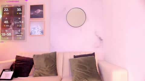 Snapshot of lara_madisson chatting on 09-26-25, 05:55 Lara Madisson online show from 09-26-25, 05:55