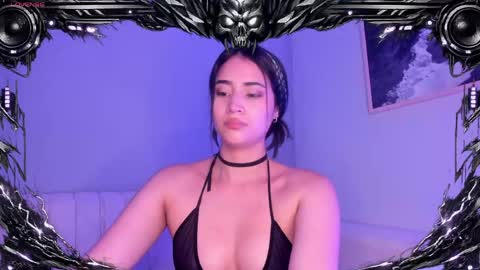 Snapshot of lara_madisson chatting on 05-18-26, 07:03 Lara Madisson online show from 05-18-26, 07:03