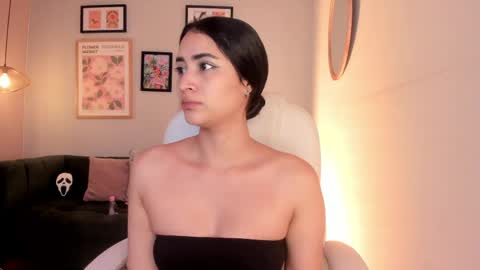 Snapshot of lara_madisson chatting on 05-25-26, 06:52 Lara Madisson online show from 05-25-26, 06:52