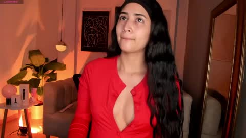 Snapshot of lara_madisson chatting on 05-27-26, 06:43 Lara Madisson online show from 05-27-26, 06:43