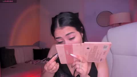 Snapshot of lara_madisson chatting on 06-11-26, 06:00 Lara Madisson online show from 06-11-26, 06:00
