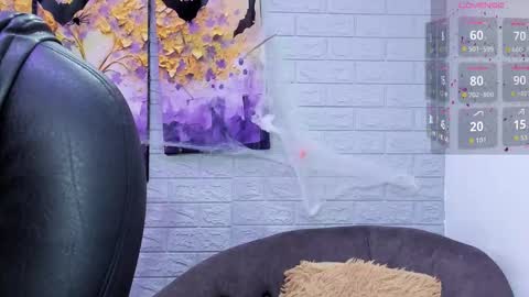      700  200   online show from 11-02-25, 05:48