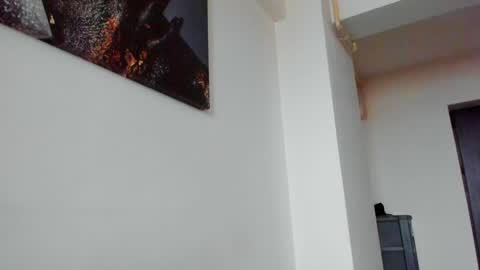 Snapshot of lara_squirtx chatting on 01-31-25, 09:16 Lara online show from 01-31-25, 09:16