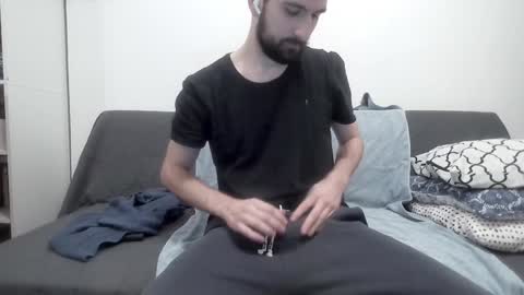 laraaan online show from 12-28-24, 06:18