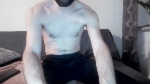 laraaan online show from 02-02-25, 04:54