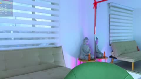 Lara  online show from 01-31-25, 11:24