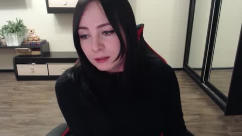 Laralianna online show from 09-24-25, 02:09