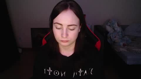 Laralianna online show from 12-18-25, 11:00