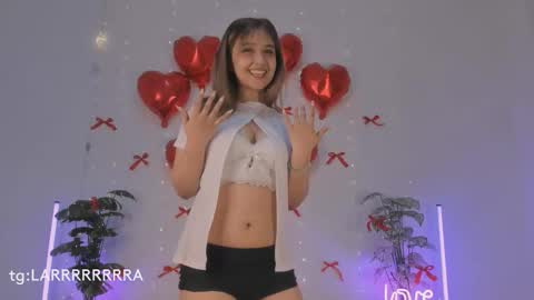 Snapshot of laramiaa chatting on 02-20-26, 08:20 Lara online show from 02-20-26, 08:20