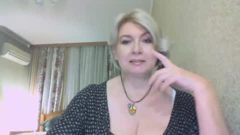 laramrs online show from 11-24-25, 04:18