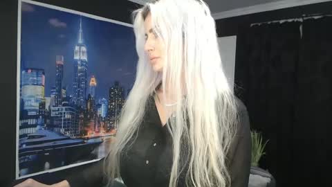 laras_moans online show from 12-12-24, 08:47