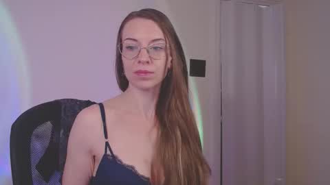 Snapshot of larawintersxxx chatting on 05-18-26, 08:47 larawintersxxx online show from 05-18-26, 08:47