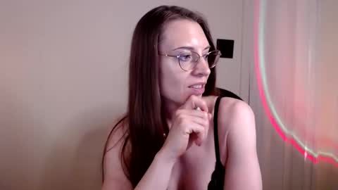 Snapshot of larawintersxxx chatting on 06-09-26, 11:27 larawintersxxx online show from 06-09-26, 11:27