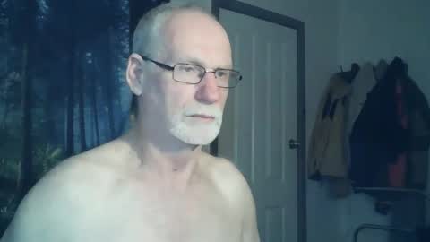 Snapshot of larbie chatting on 01-07-25, 10:22 Larbie online show from 01-07-25, 10:22