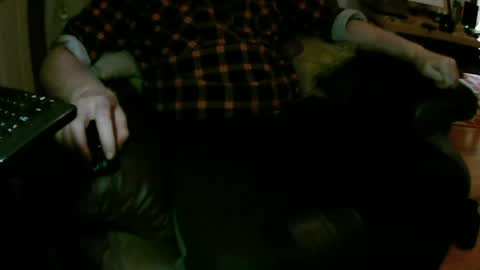 Snapshot of larbie chatting on 06-14-26, 02:57 Larbie online show from 06-14-26, 02:57