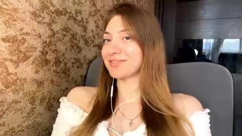 Snapshot of lareebuggie chatting on 07-02-26, 02:12 Eva online show from 07-02-26, 02:12