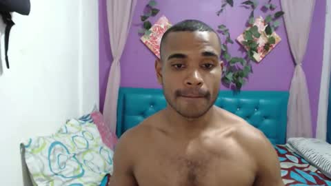 Snapshot of larenz_tate chatting on 05-27-26, 07:11 larenz_tate online show from 05-27-26, 07:11