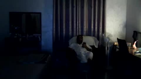 Snapshot of largepanny chatting on 01-03-25, 08:01 largepanny online show from 01-03-25, 08:01