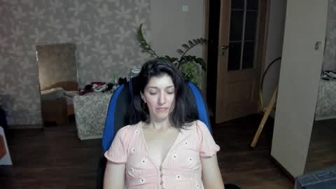 Larisa online show from 10-11-25, 08:07