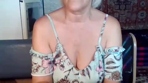 Snapshot of larisaq4ugo24 chatting on 07-15-26, 11:26 larisaq4ugo24 online show from 07-15-26, 11:26