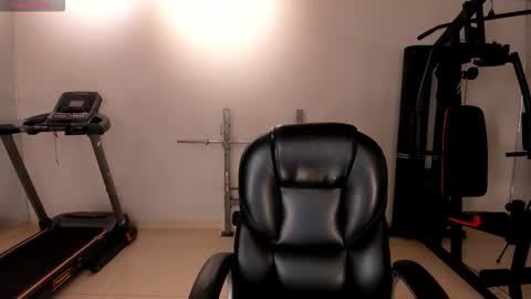 Larisa Smirnov online show from 03-15-26, 04:18