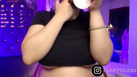 Snapshot of larissa01_ chatting on 09-13-25, 02:44 Lari online show from 09-13-25, 02:44